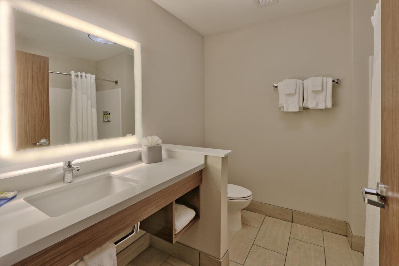 Holiday Inn Express & Suites - Albuquerque East, An Ihg Hotel מראה חיצוני תמונה